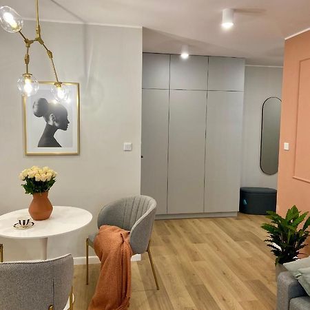 Apartament Prestige /Miejsce Parkingowe Poznan Dış mekan fotoğraf