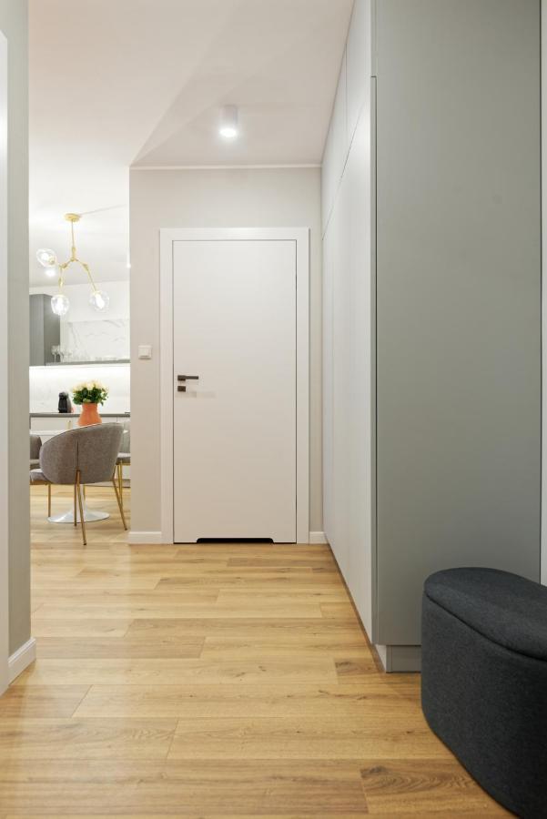 Apartament Prestige /Miejsce Parkingowe Poznan Dış mekan fotoğraf