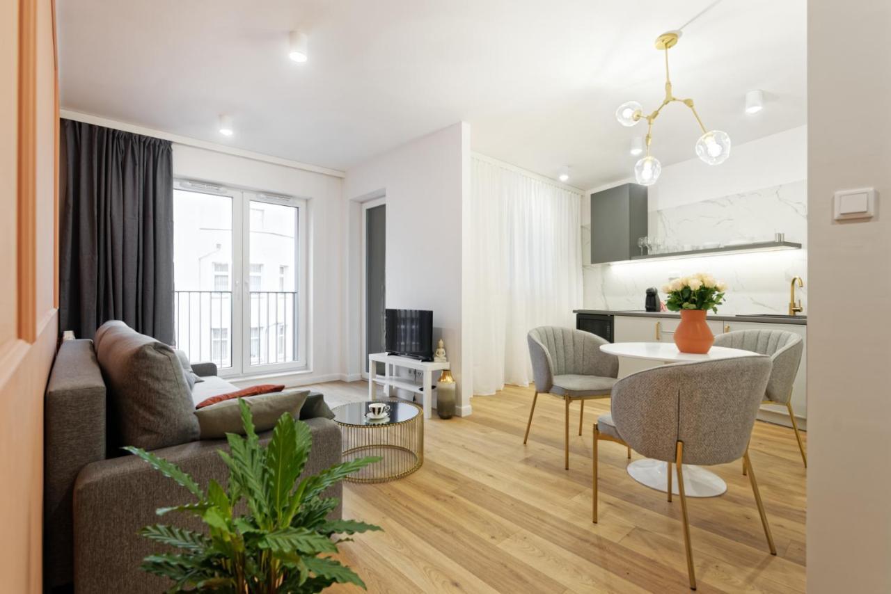 Apartament Prestige /Miejsce Parkingowe Poznan Dış mekan fotoğraf